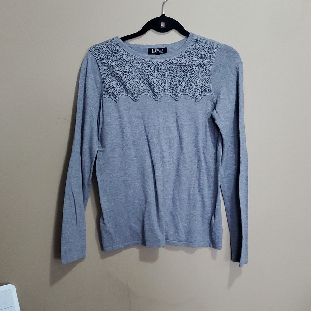 Buffalo David Bitton gray lace detail top size small